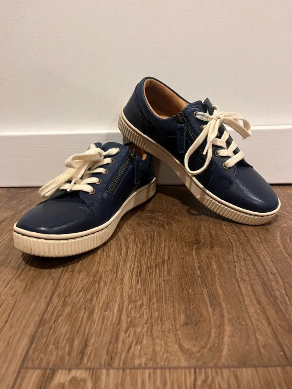 Born Paloma Leather Sneaker